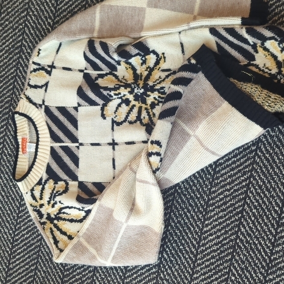 Vtg 90s Spunky cream/ gray/Black/Lurex Geometric pattern knit sweater sz M - Picture 5 of 8